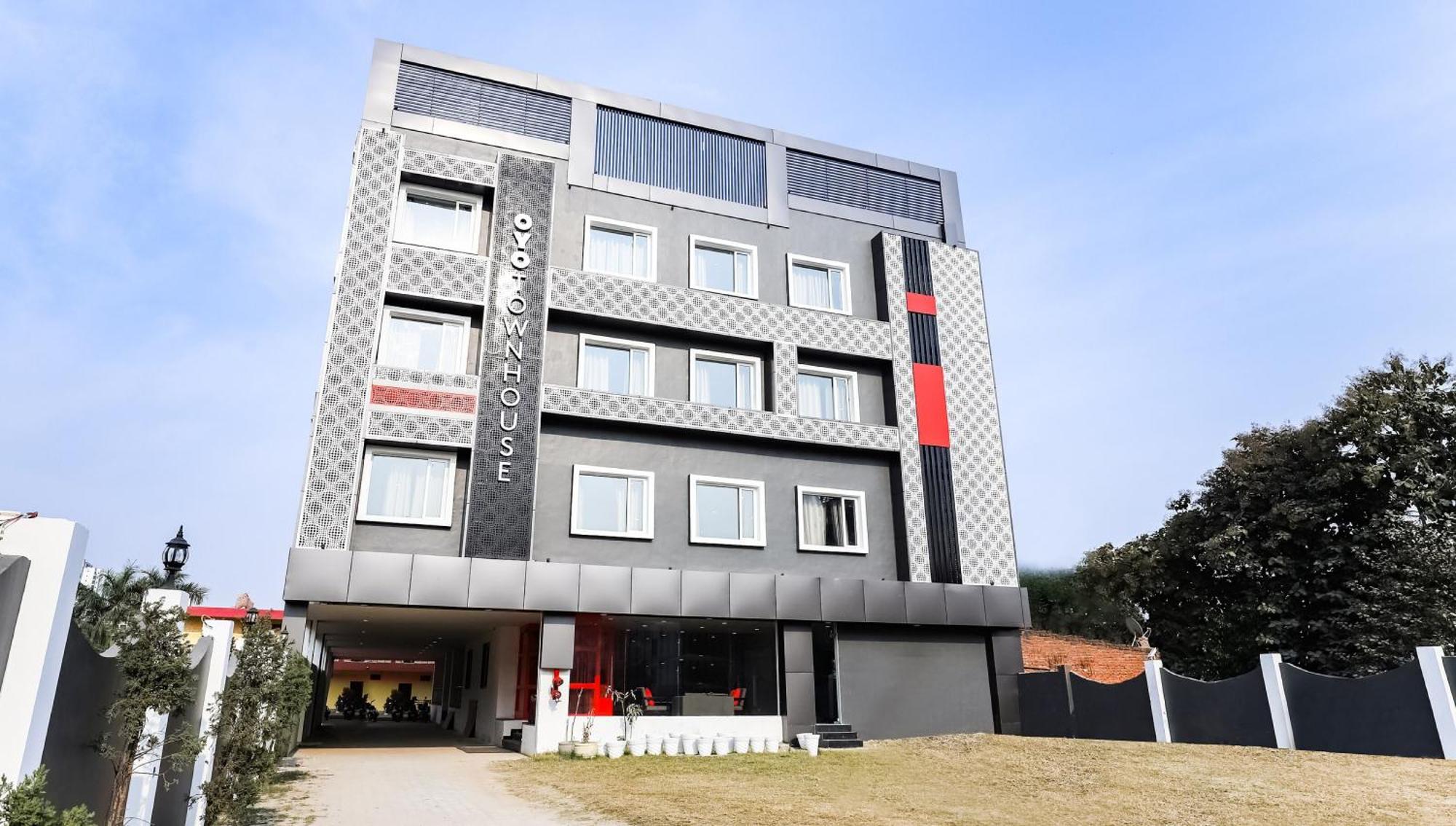 Townhouse Prithvi Resort Near Phoenix Palassio Lucknow Zewnętrze zdjęcie