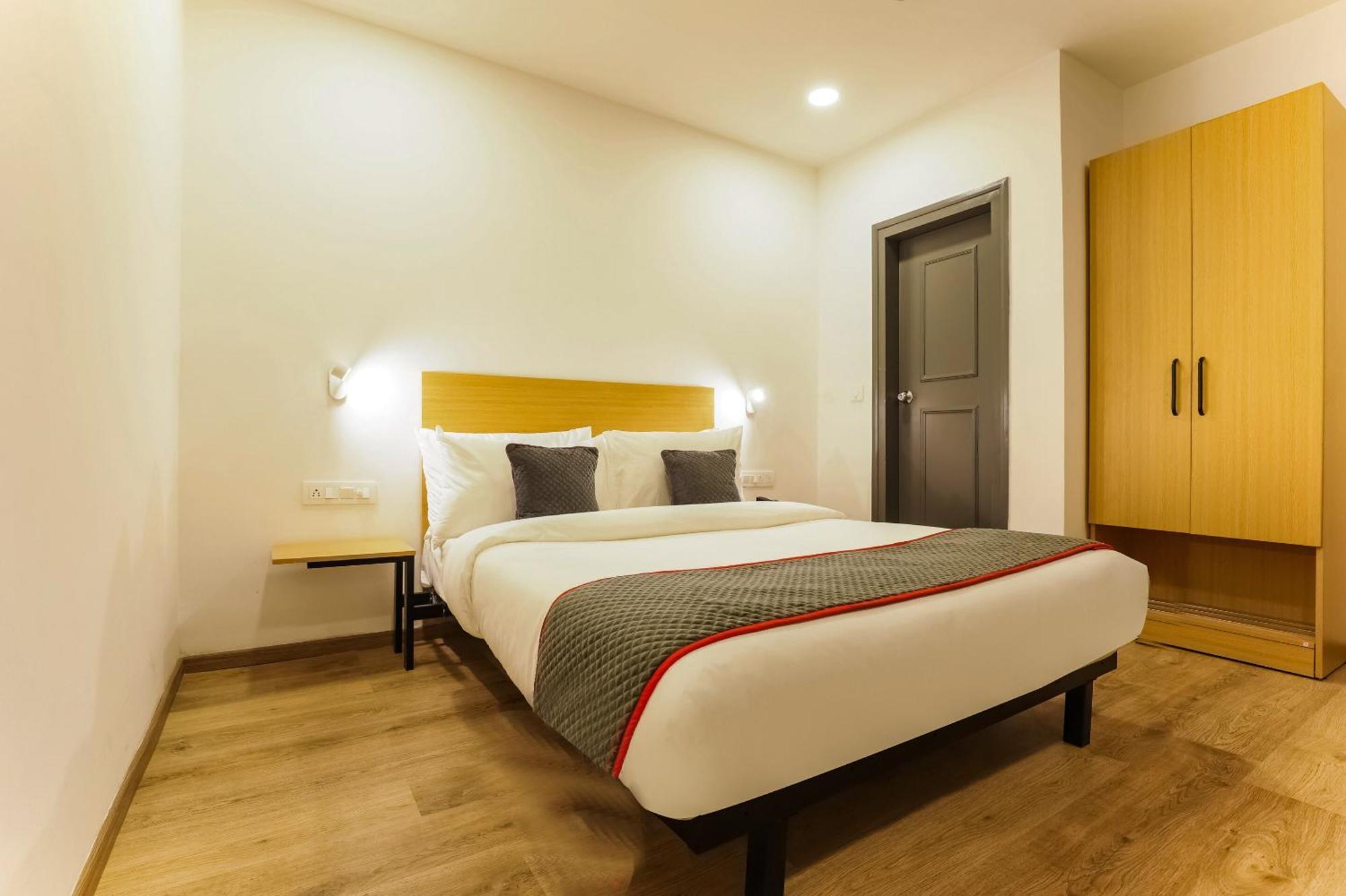 Townhouse Prithvi Resort Near Phoenix Palassio Lucknow Zewnętrze zdjęcie